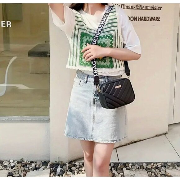 Adjustable Crossbody Bag - Picture 3 of 4